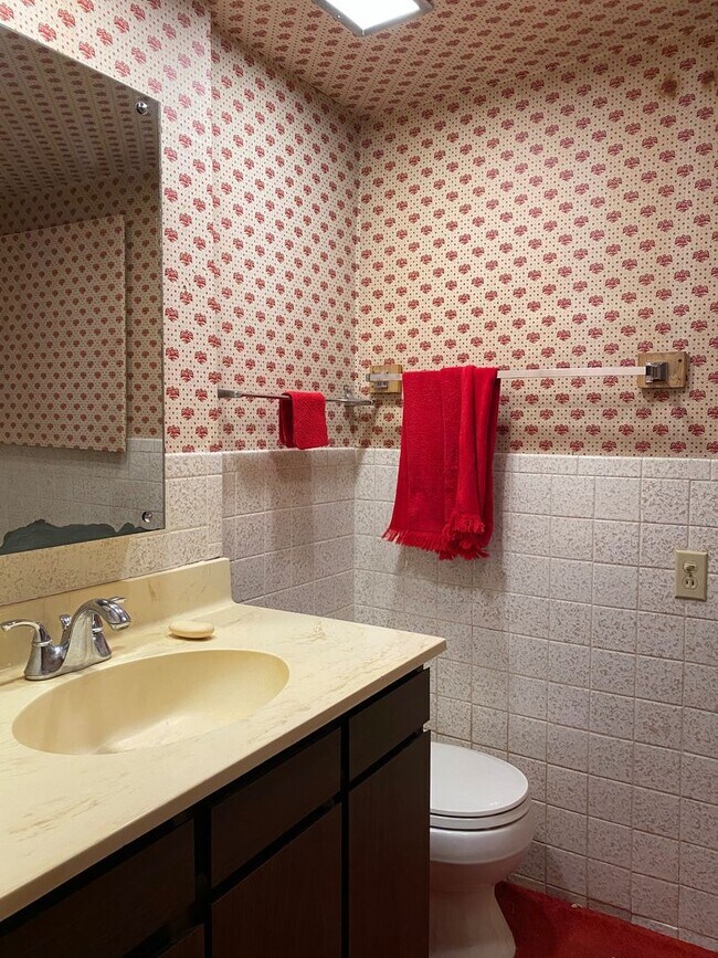 Building Photo - Historic Three Bedroom Home Available