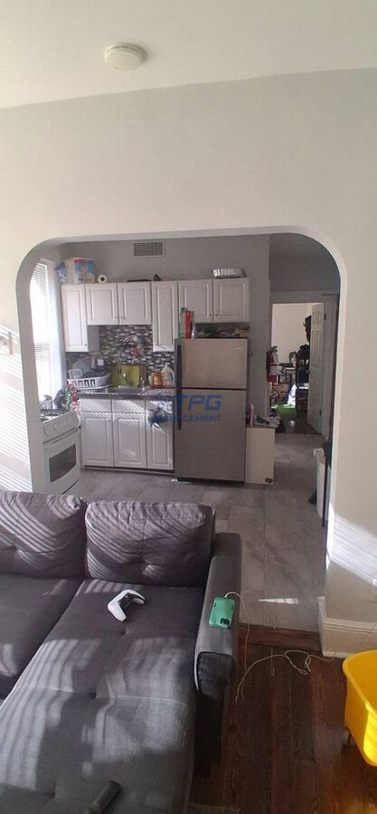 Building Photo - 265 Avenue B