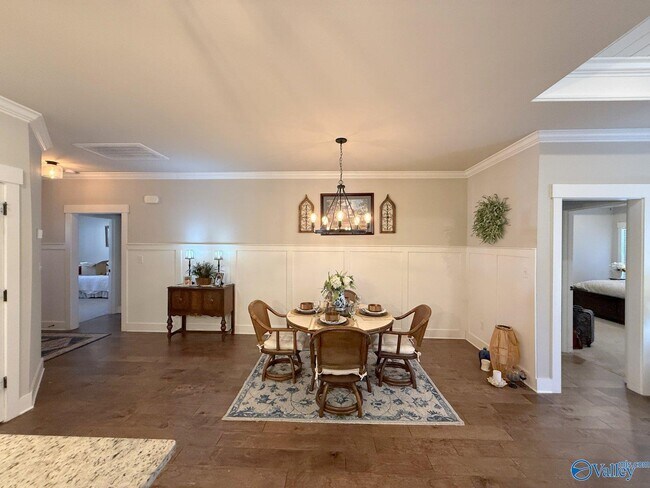 Building Photo - 445 Legend Oak Way SW