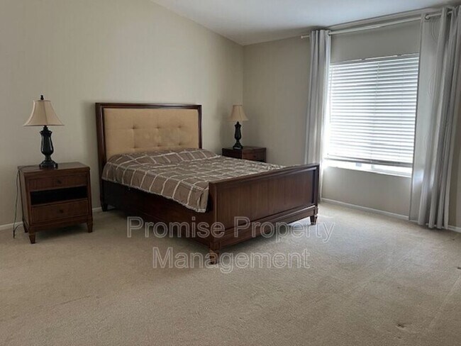 Building Photo - 2305 Bliss Cir