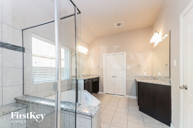 Building Photo - 1208 Caney Creek Ln