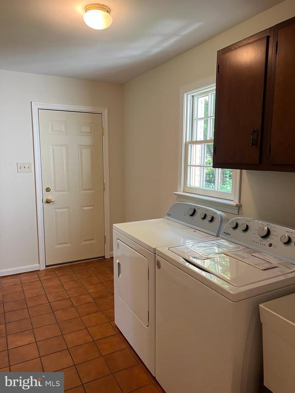 Building Photo - 10101 Alsace Ct