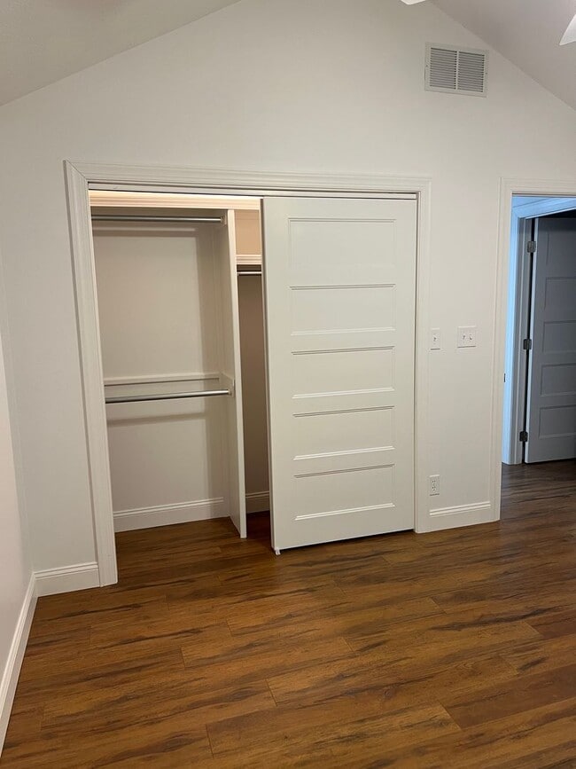 Building Photo - Galloway District RENTAL!  3-Bed, 2-Bath, 2-Car Garage