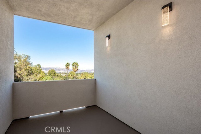 Building Photo - 6800 Variel Ave