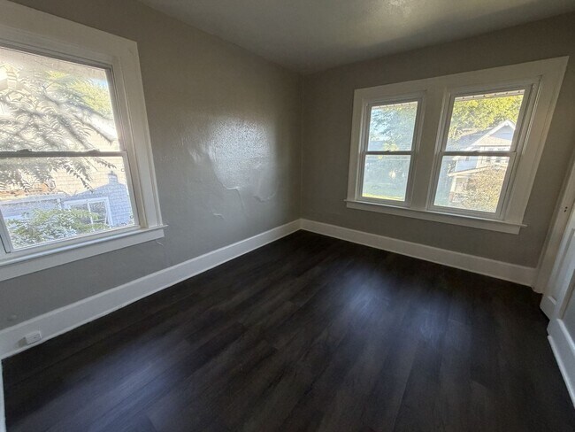 Building Photo - 1351 Berdan Ave