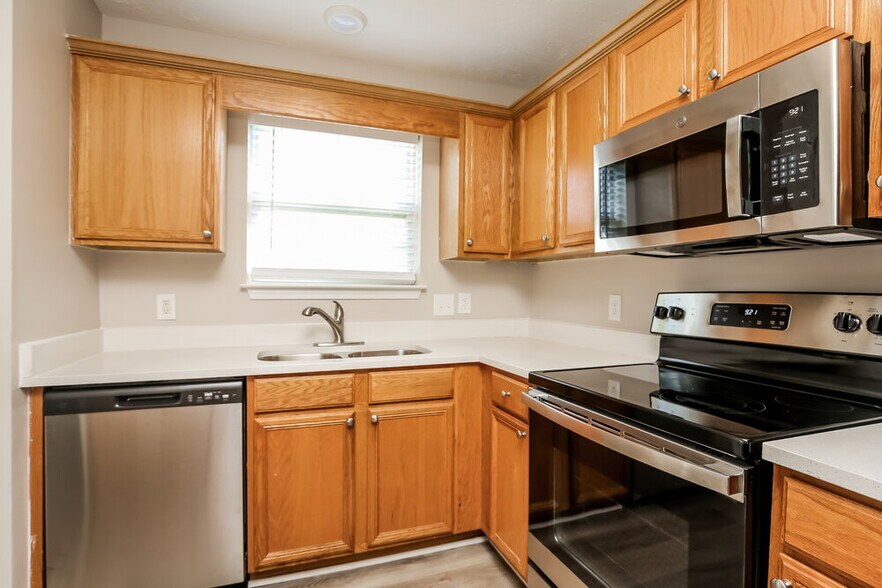 Building Photo - 864 Lavergne Ln