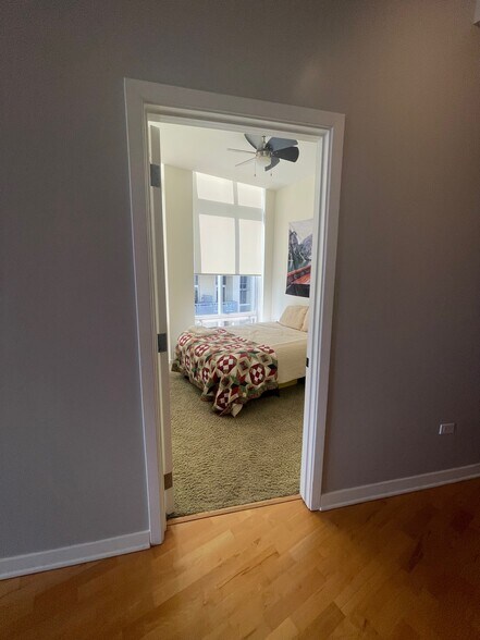 Front Bedroom - 720 N Larrabee St Unit 1707