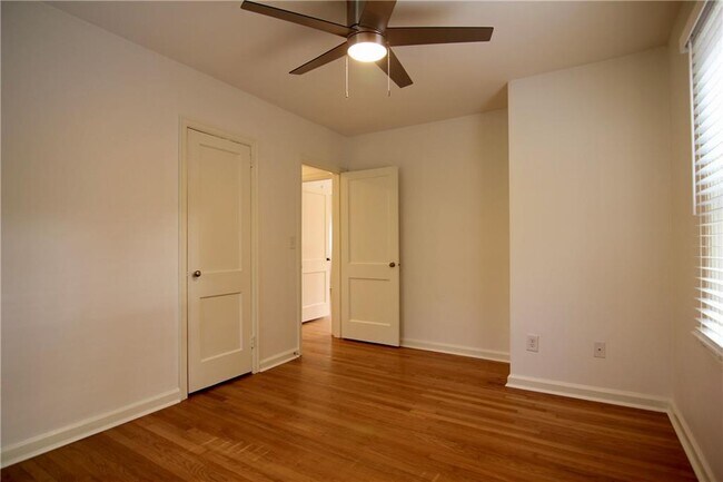 Building Photo - 1482 Dresden Dr NE