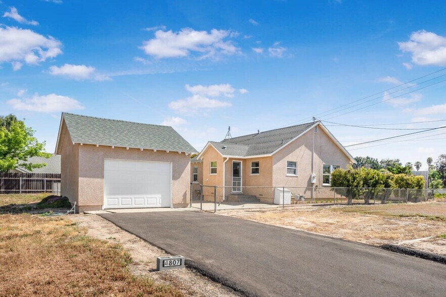 Building Photo - 4807 Foxenwood Ln