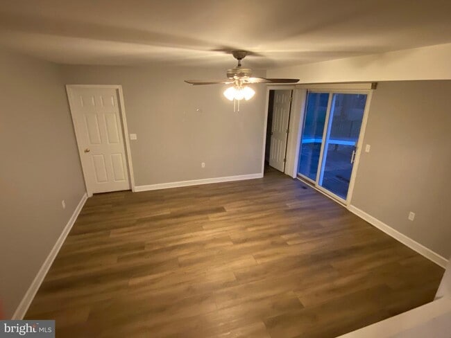 Building Photo - 702 Cloverfields Dr