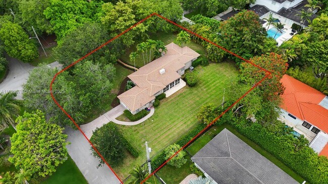 Building Photo - 1340 Sopera Ave