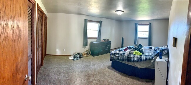 Building Photo - 3603 Crestview Dr