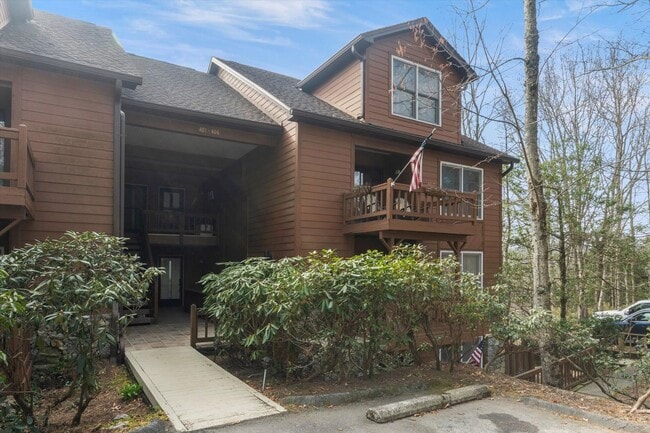 Building Photo - Lake Toxaway Condo