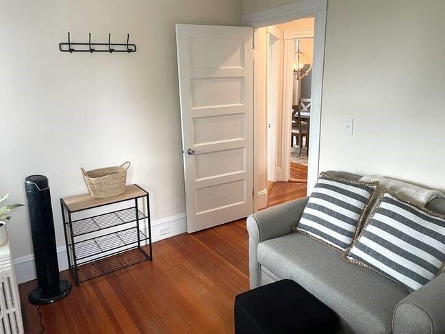 Building Photo - 41 Merton Rd