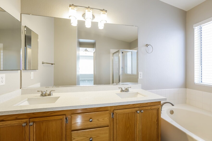 Building Photo - 63 Belle Maison Ave