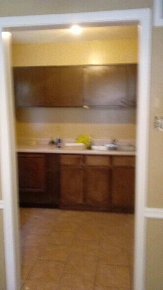 Kitchen - 4465 Sumners Wells Rd