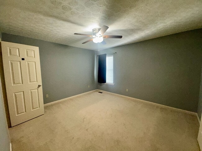 Building Photo - 4113 Mimosa View Dr