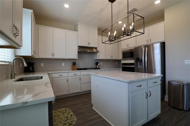 Building Photo - 7955 Delwin Ln
