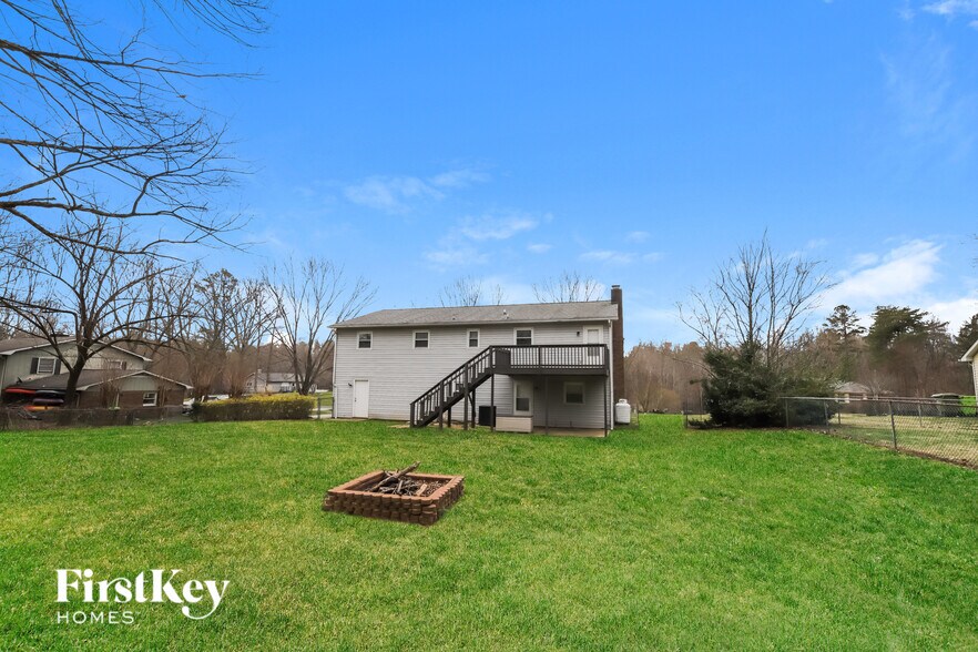 Building Photo - 160 Rhyne Ct