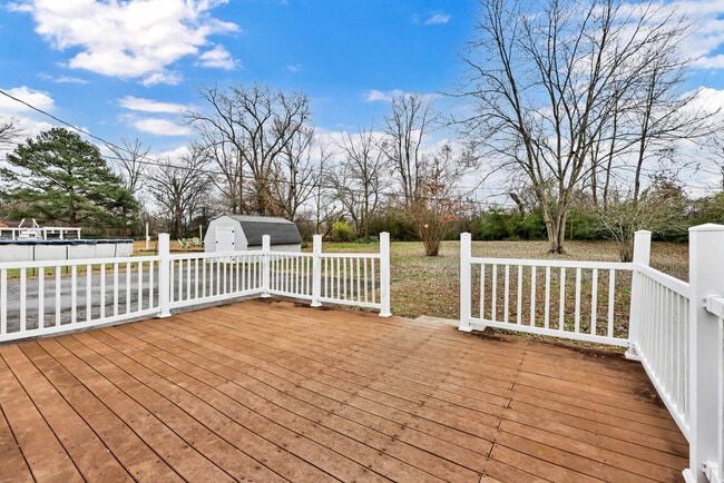 Building Photo - 134 Dave Dr