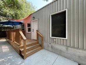 Building Photo - 1033 Rivas St
