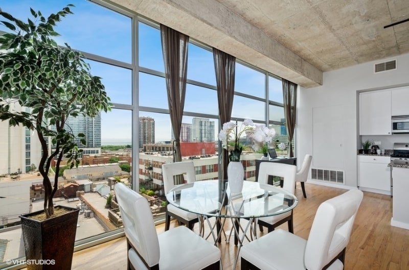 Building Photo - 1620 S Michigan Ave