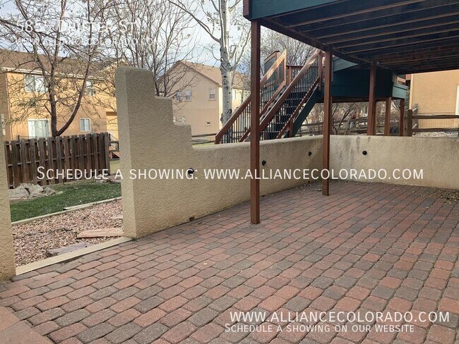 Building Photo - 5855 Drifter St