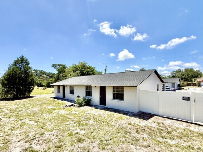 Building Photo - 7071 Bee Ridge Rd