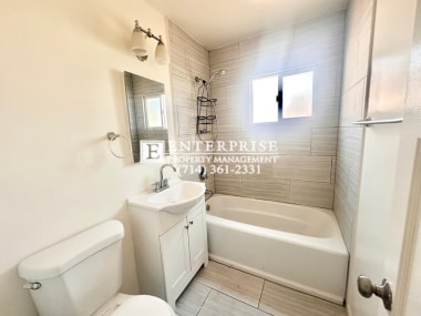 Building Photo - Move-In Ready 3 Bed Home | New Floors, Big...