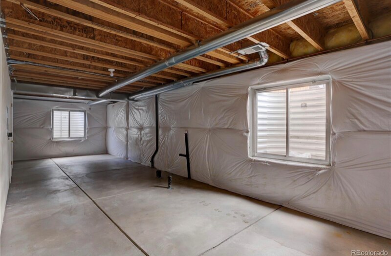 Building Photo - 16805 Trail View Cir