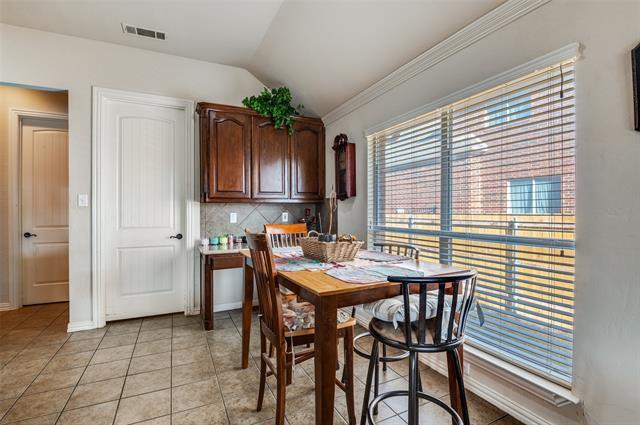 Building Photo - 626 Saddlebrook Dr