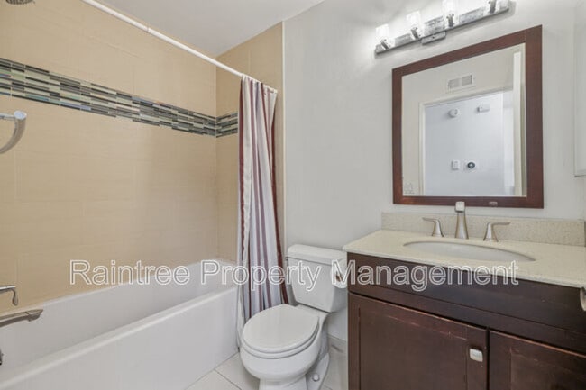 Building Photo - 1731 Rogue Isle Ct