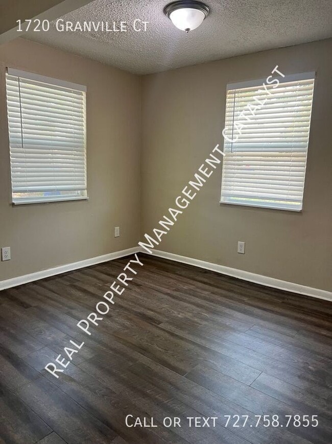 Building Photo - 1720 Granville Ct S