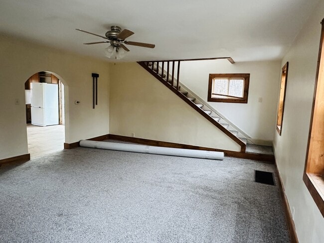 Building Photo - 340 N Mill St