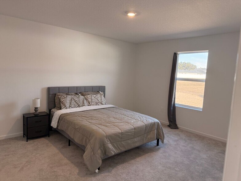 Building Photo - 4813 NW 11th St