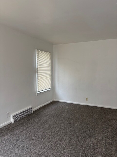 Building Photo - 18134 Vaughan St