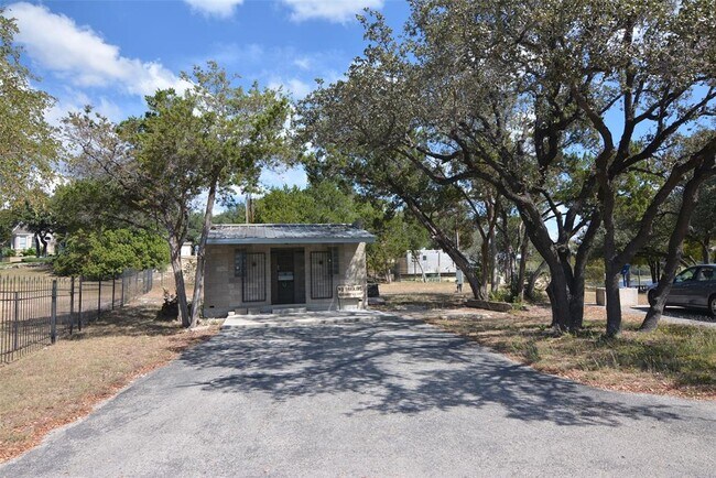 Building Photo - 9905 Trails End Rd