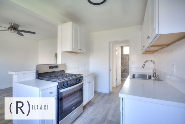 Building Photo - Adorable Newly Remodeled 1 Bed 1 Bathroom ...