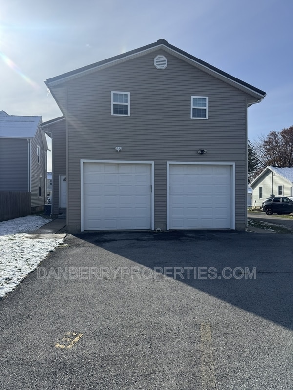 Building Photo - 214 Madison Ave