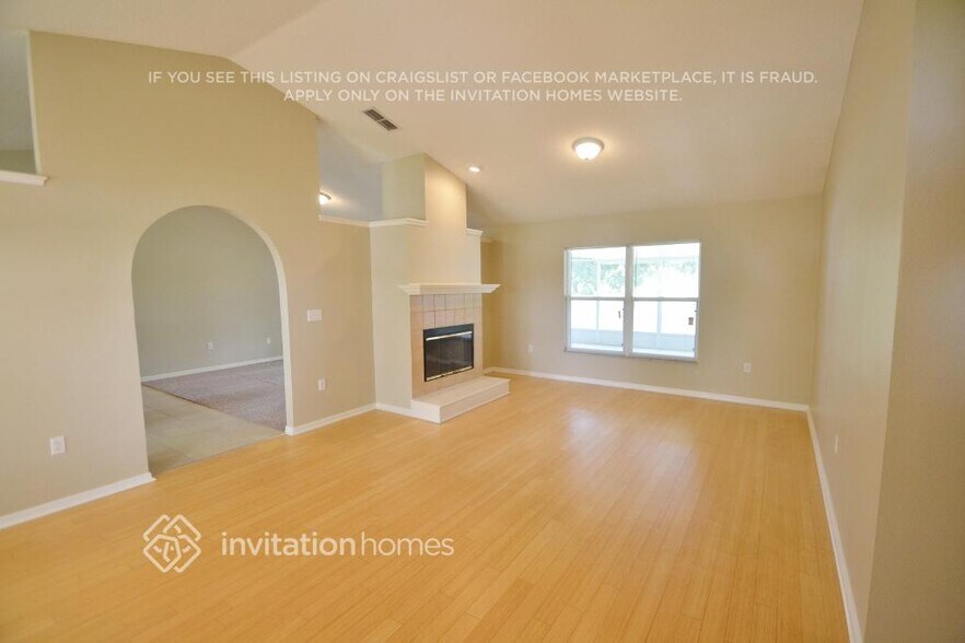 Building Photo - 3875 Blackberry Cir