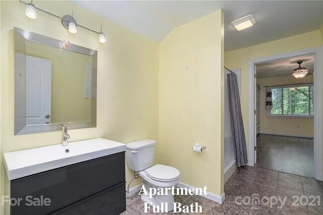 Building Photo - Charming 2BR Apartment in Kannapolis