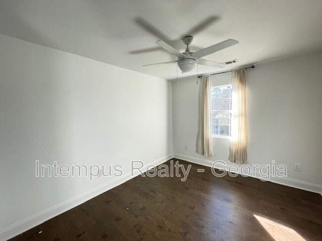 Building Photo - 2867 Joyce Ave