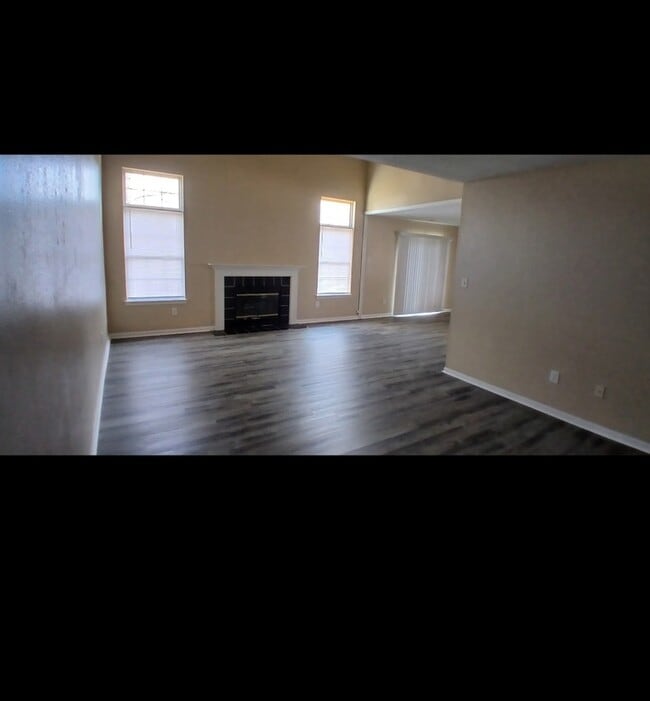 Building Photo - 253 Harts Ford Way