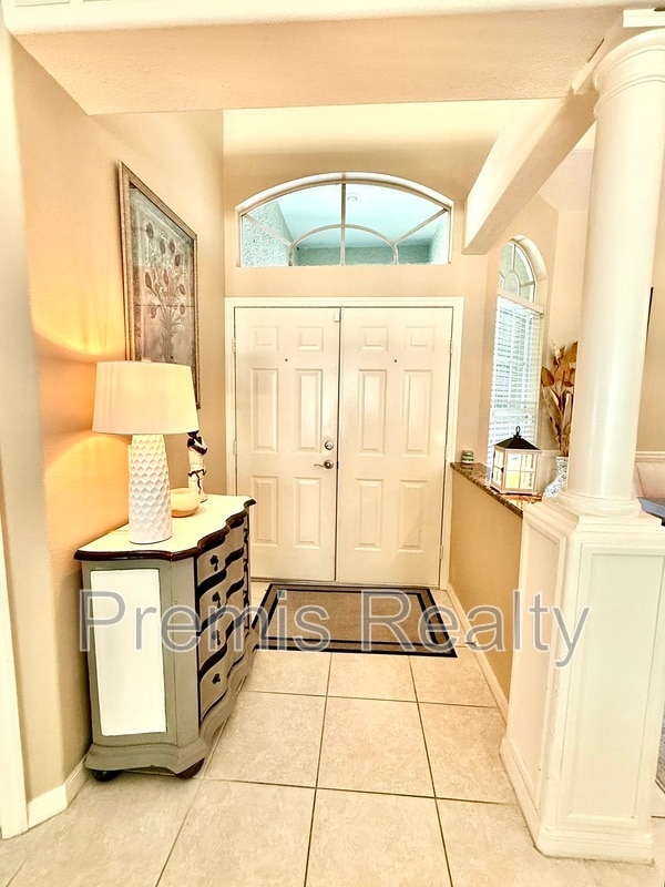 Building Photo - 431 Denise St