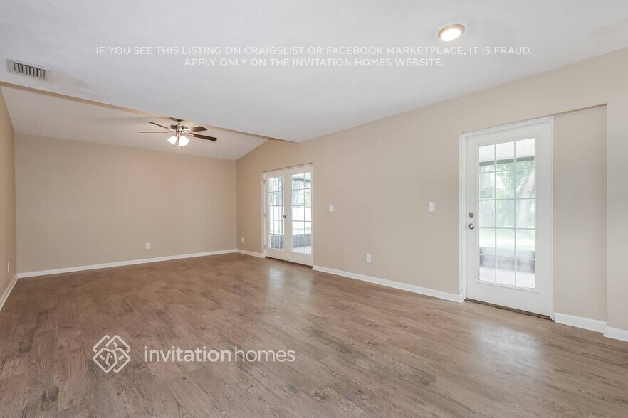 Building Photo - 709 Sandy Creek Dr