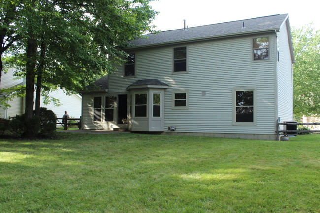 back of house - 1343 Sprucewood Ct