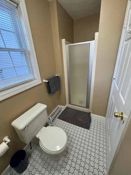 Building Photo - 31 Tapley Ave