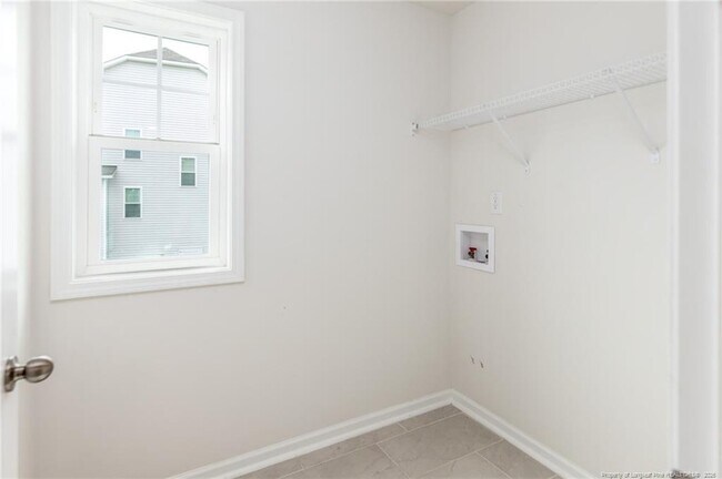 Building Photo - 308 Countryside Dr