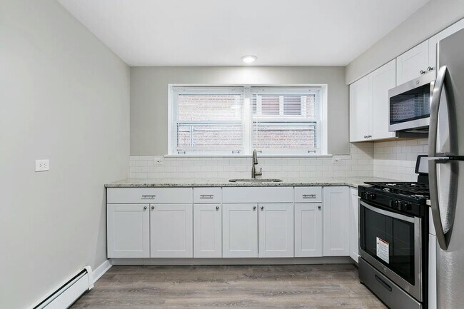 Building Photo - 5358 S Narragansett Ave