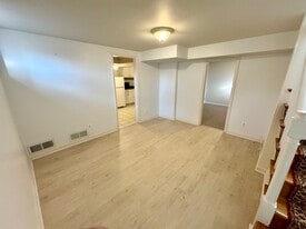 Building Photo - 201 E Indian Spring Dr